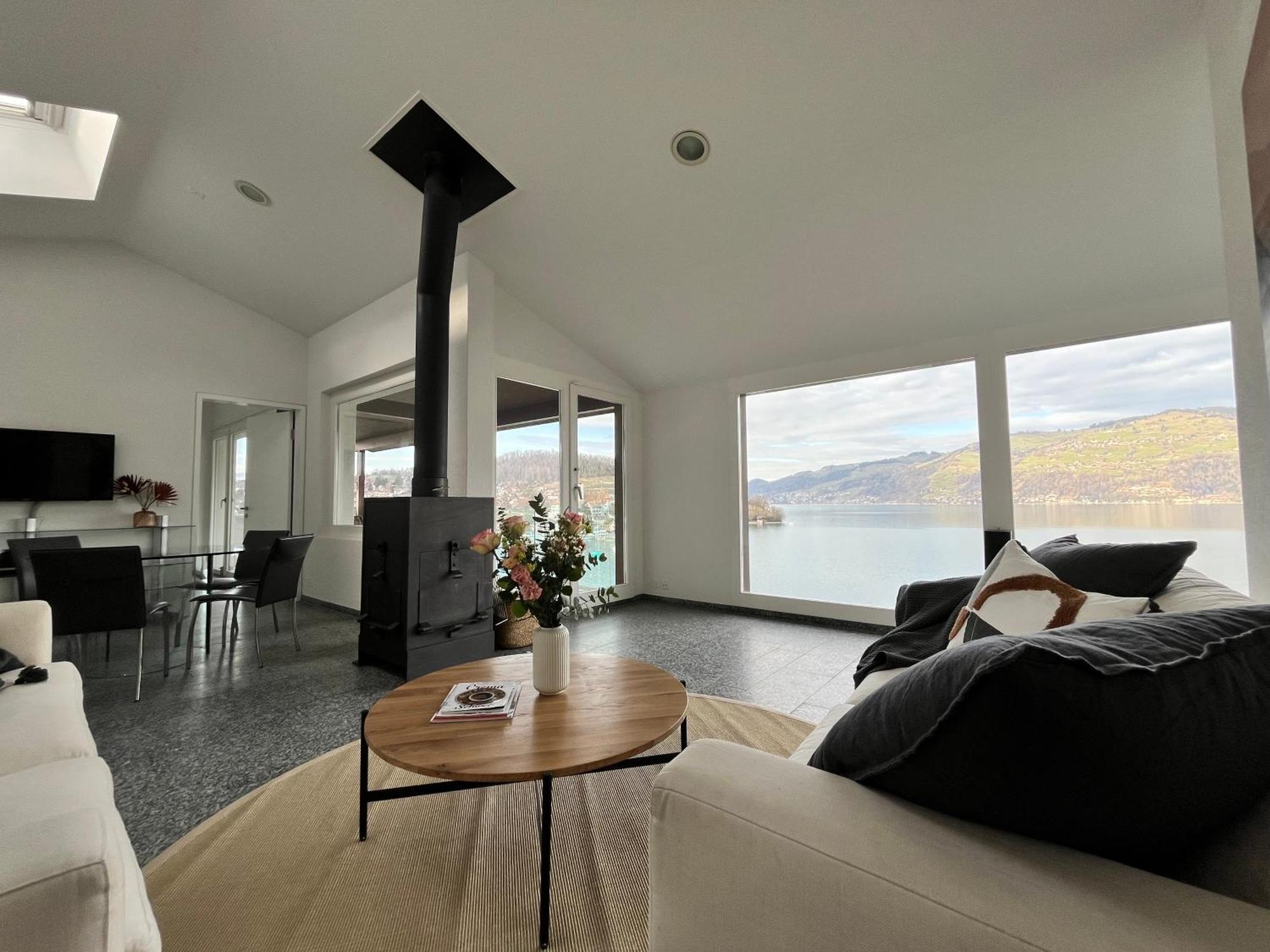 Wohnung Mit Grossartiger Seesicht Und Balkon Spiez Luaran gambar
