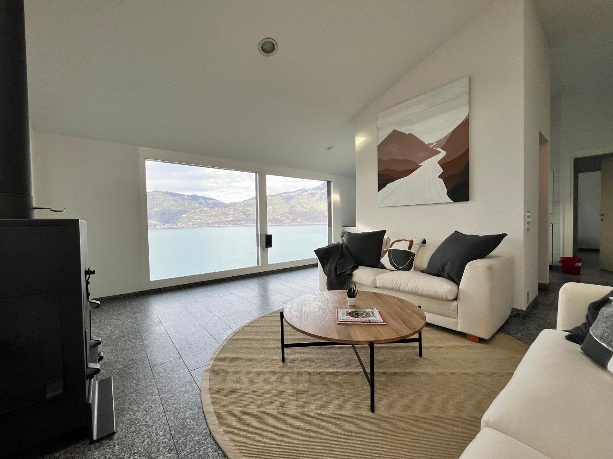 Wohnung Mit Grossartiger Seesicht Und Balkon Spiez Luaran gambar
