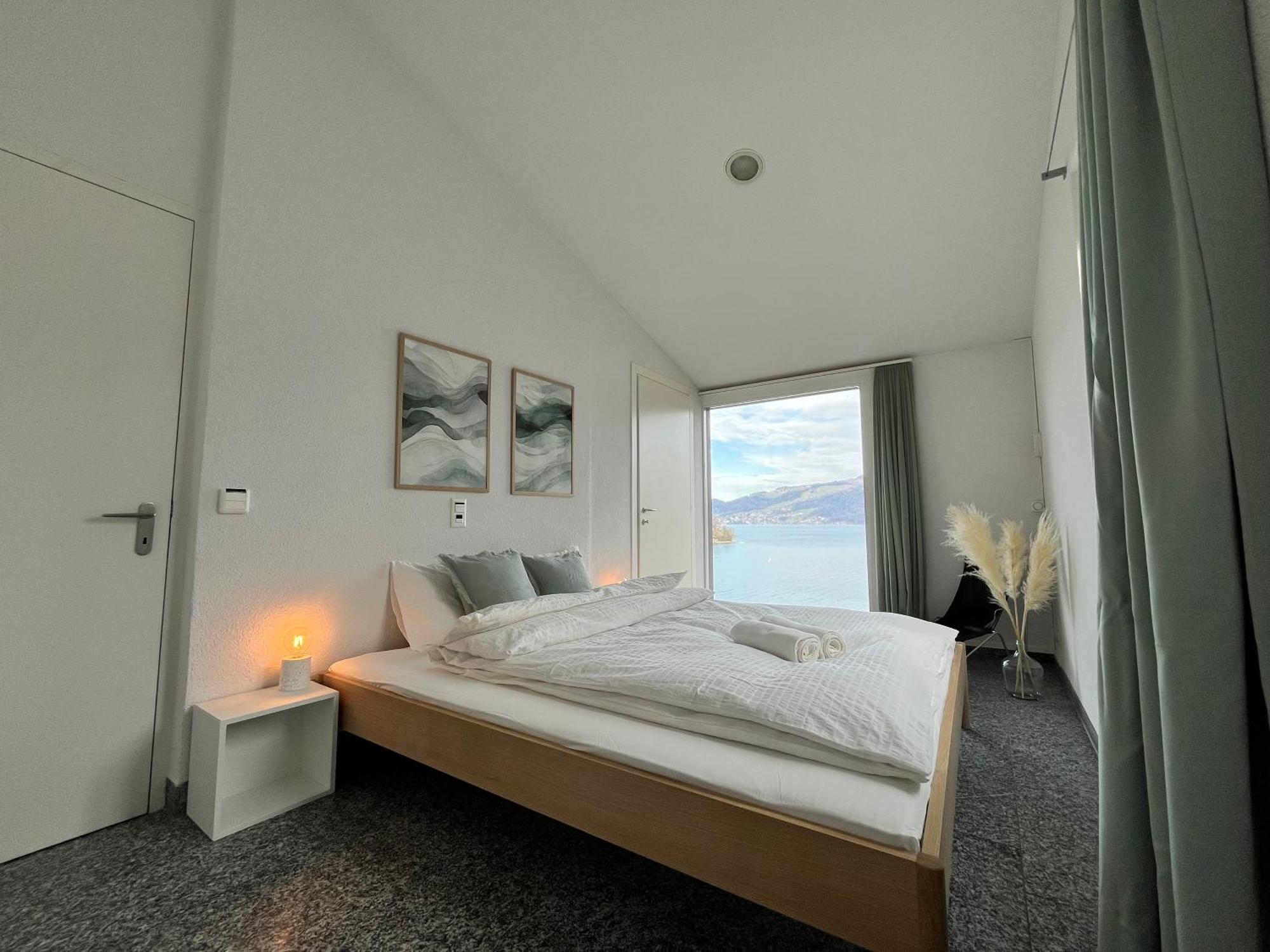 Wohnung Mit Grossartiger Seesicht Und Balkon Spiez Luaran gambar