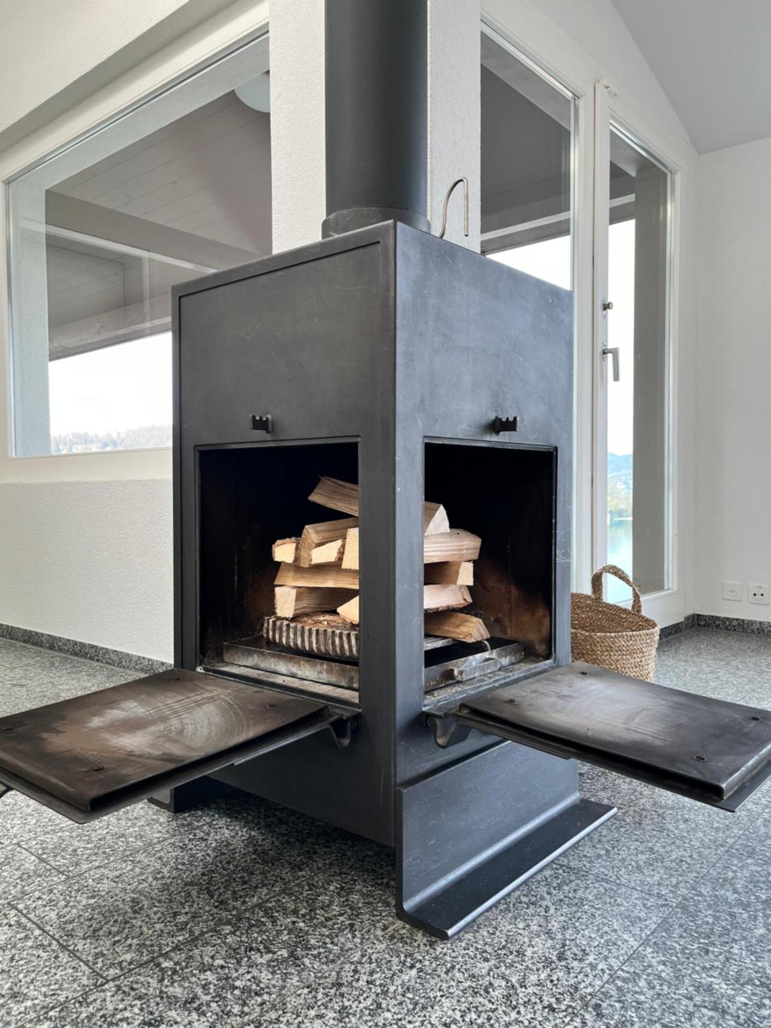 Wohnung Mit Grossartiger Seesicht Und Balkon Spiez Luaran gambar