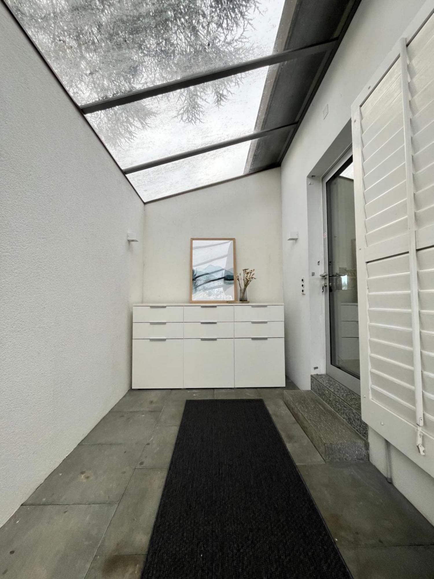 Wohnung Mit Grossartiger Seesicht Und Balkon Spiez Luaran gambar