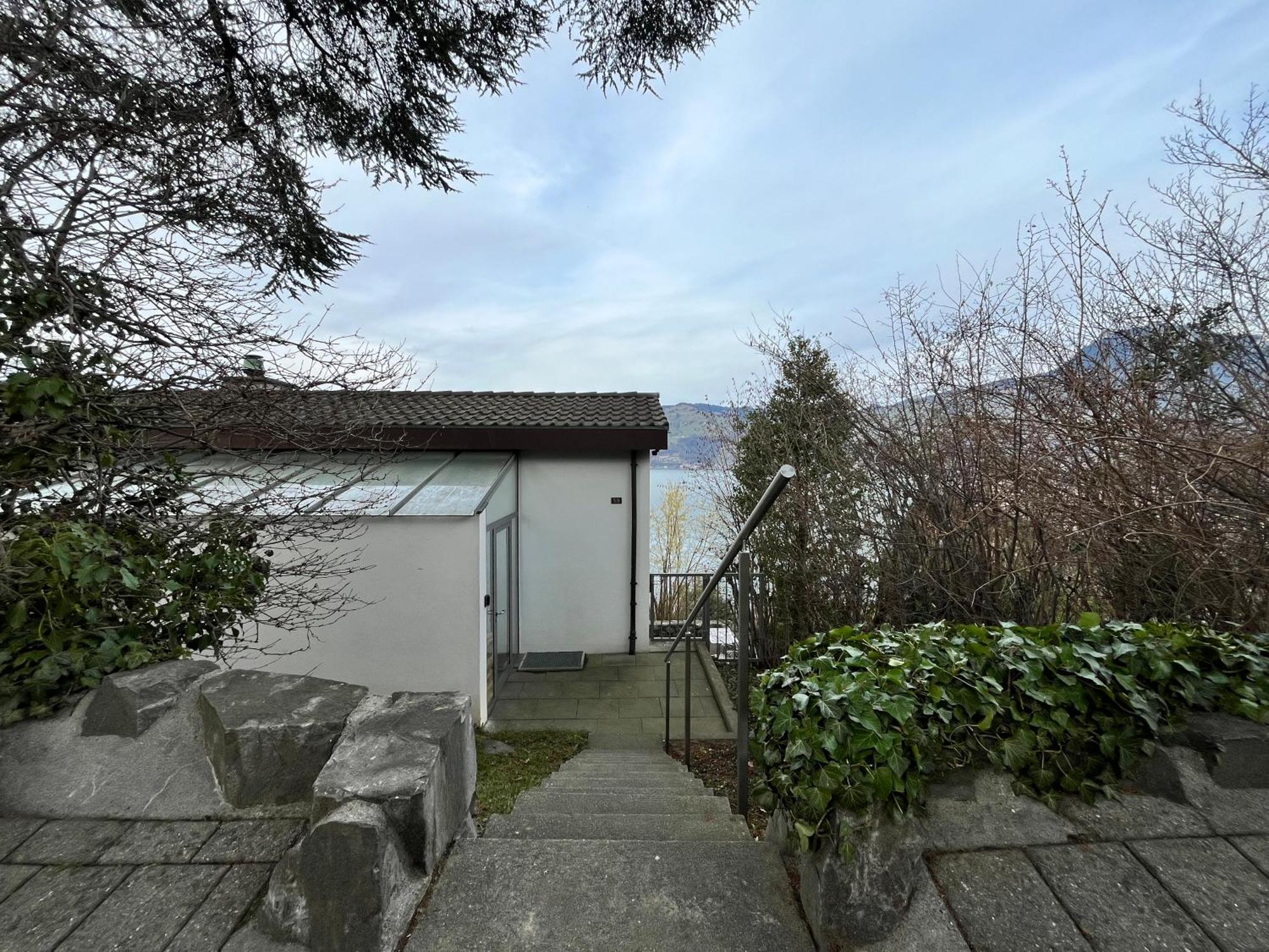 Wohnung Mit Grossartiger Seesicht Und Balkon Spiez Luaran gambar