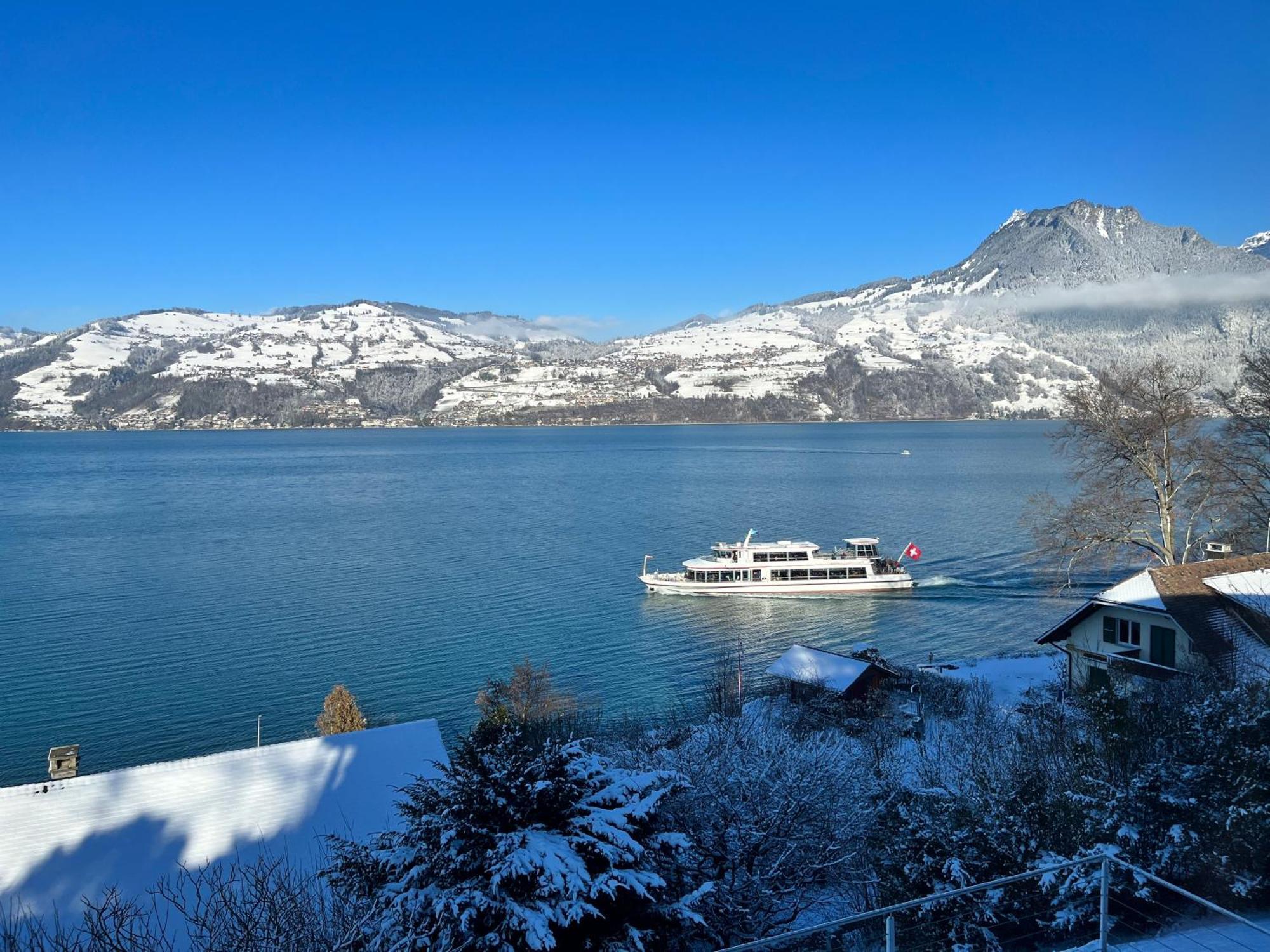Wohnung Mit Grossartiger Seesicht Und Balkon Spiez Luaran gambar