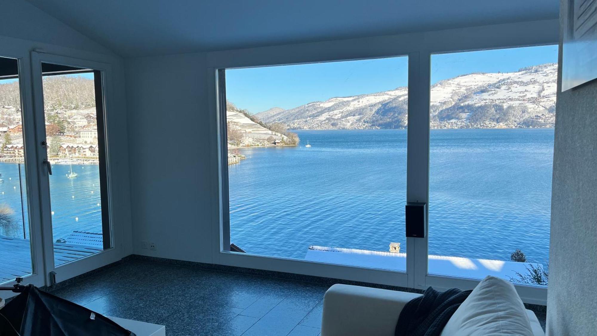 Wohnung Mit Grossartiger Seesicht Und Balkon Spiez Luaran gambar