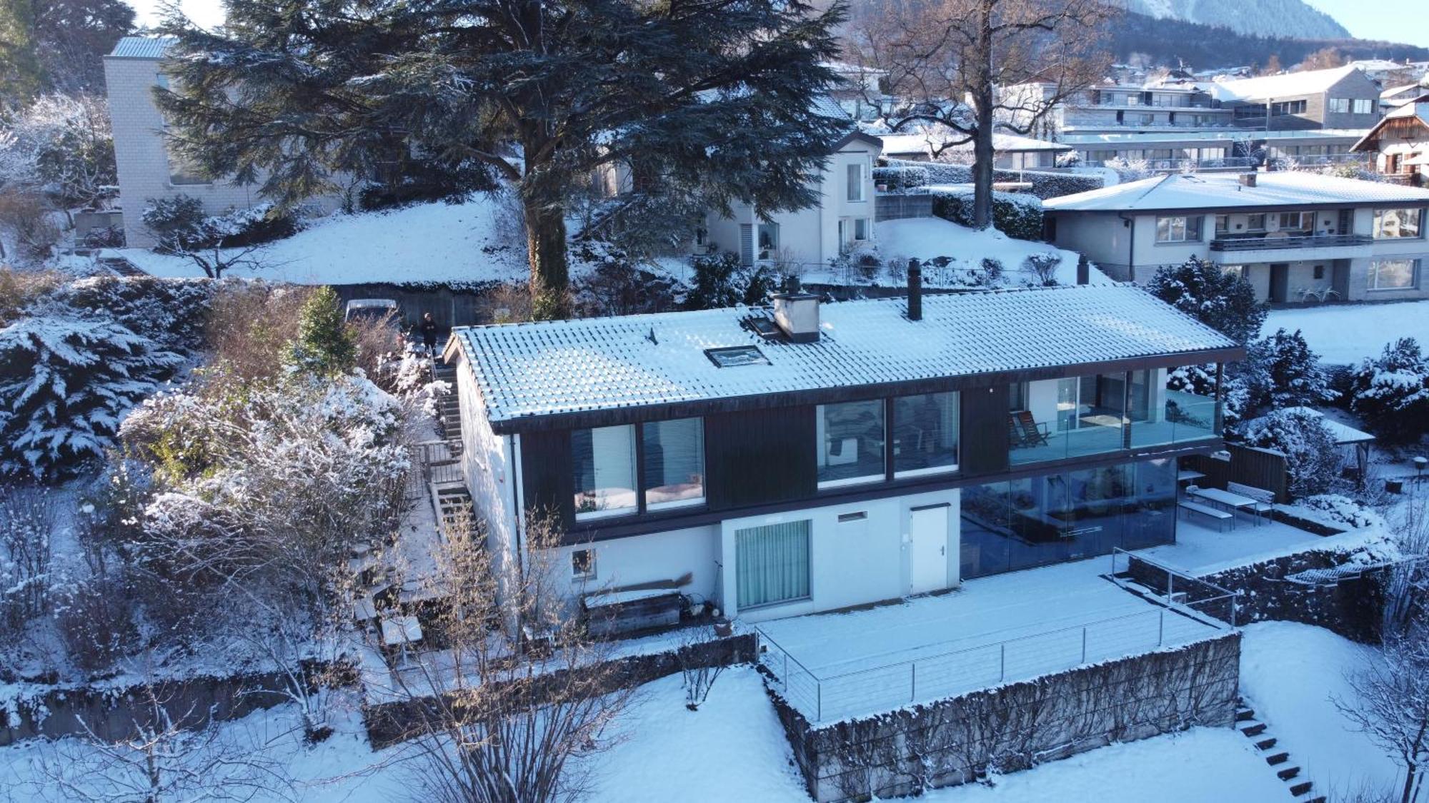 Wohnung Mit Grossartiger Seesicht Und Balkon Spiez Luaran gambar